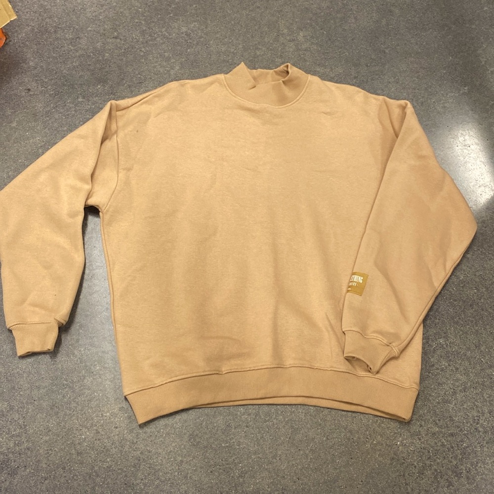 PRETTY LITTLE THING CREWNECK